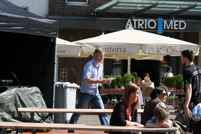 gal/2010/2010 Saitentwist Essen Original Moderation und Kinderbuehne 11.09/2010 Saitentwist 11.09. Moderation Essen Original HIrschlandplat 001.jpg